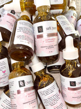 Load image into Gallery viewer, PEPPERMINT &amp; ROSEMARY ORGANIC HERBAL HAIR OIL
